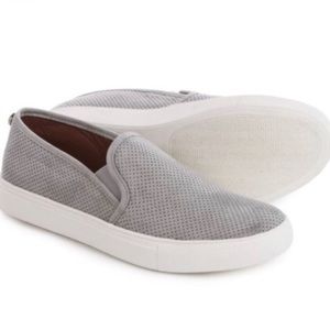 Steve Madden Zarray Slip Ons